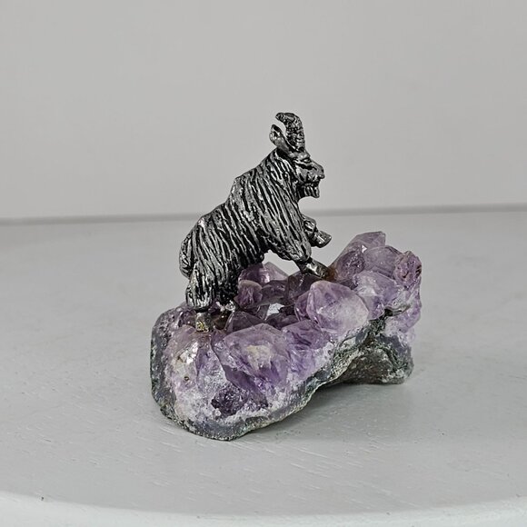 Pewter Mountain Goat Figurine On Amethyst Crystal Base - Picture 3 of 10